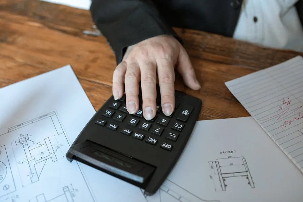 calculator, explicat pe scurt pentru cititorii care vor context