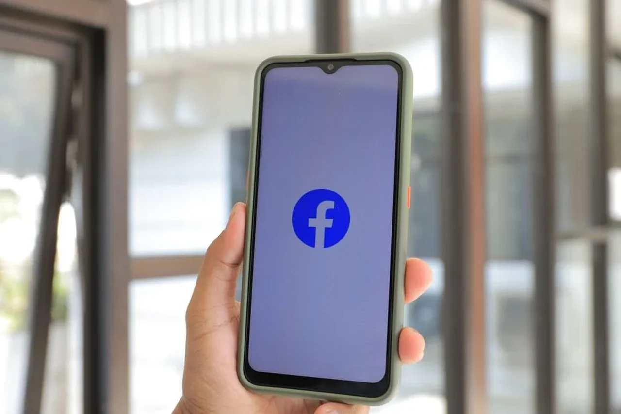 De ce a intrat Facebook în discuția zilei