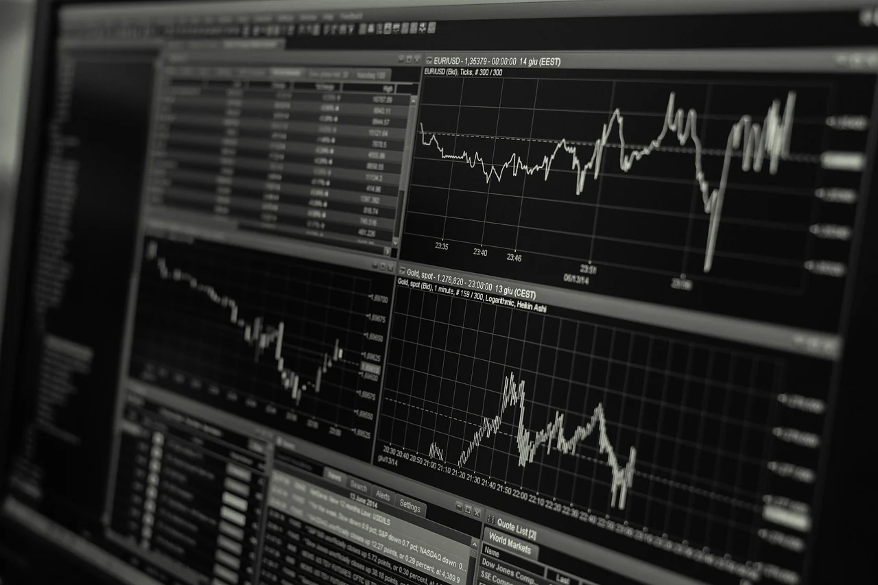 Acțiunile Alphabet au crescut cu 4% la debutul în Dow Jones, în ciuda presiunilor continue