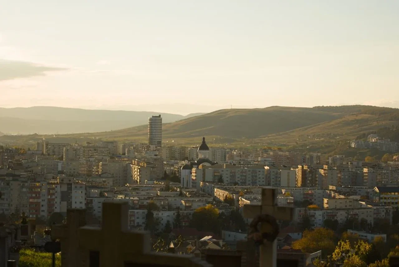 Percheziții la Brașov într-un dosar de înșelăciune imobiliară cu prejudiciu de 3,5 milioane de lei
