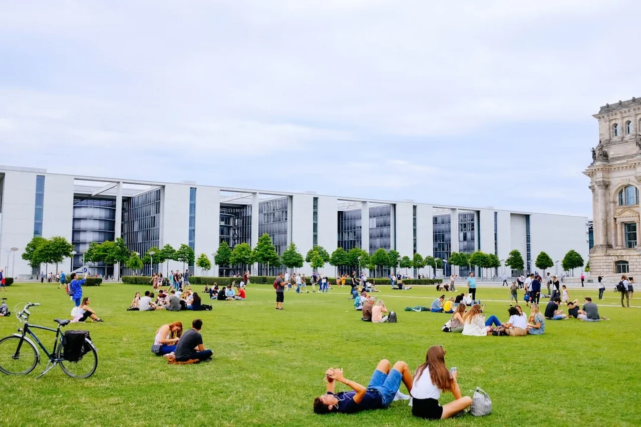 Avocatul Poporului cere admiterea fără examen a unei olimpice la UMFCD, după ce universitatea a refuzat-o