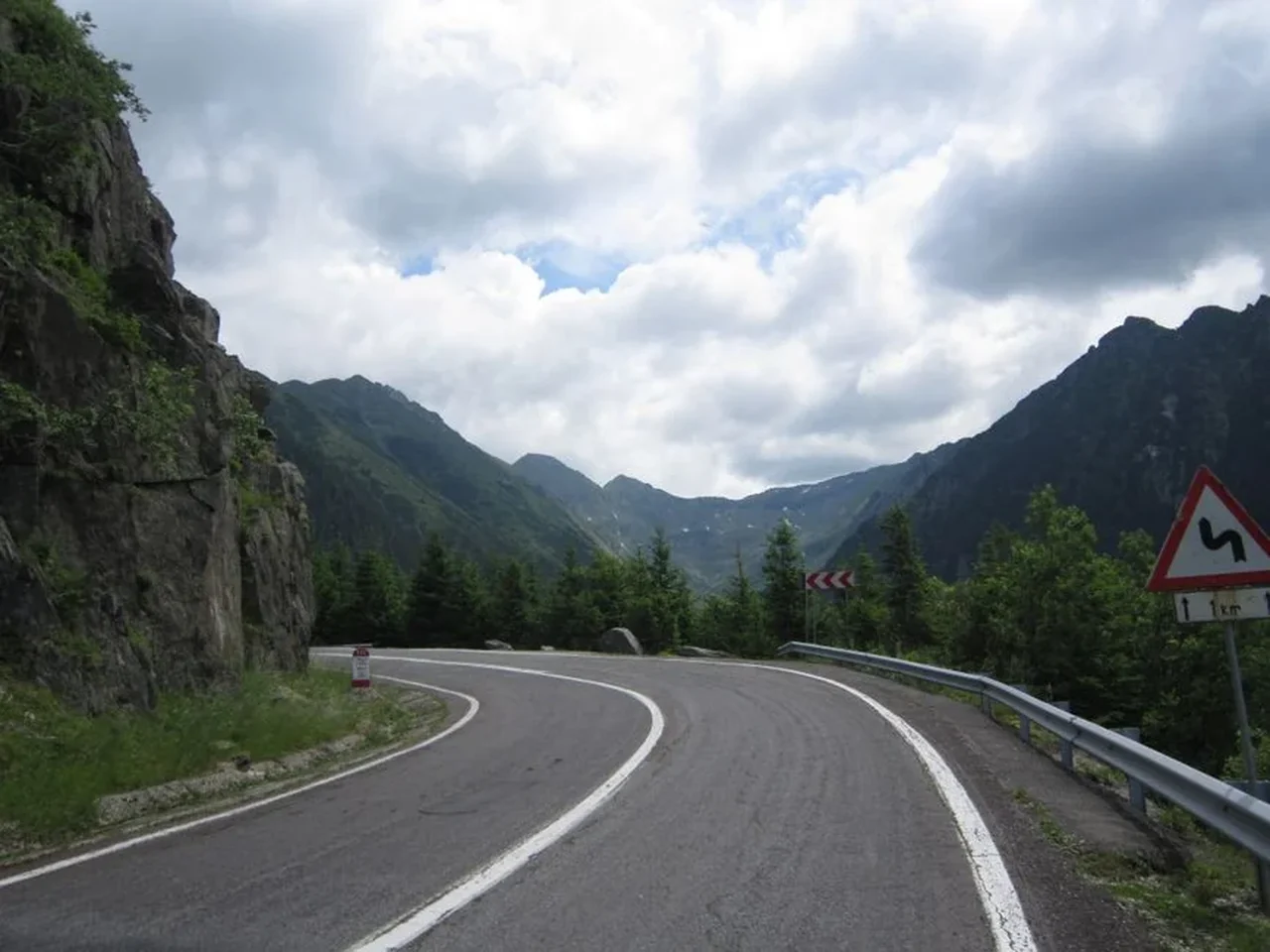 Reuters: România extinde cota de împușcare a urșilor, însă criticii spun că aplicarea regulilor rămâne deficitară