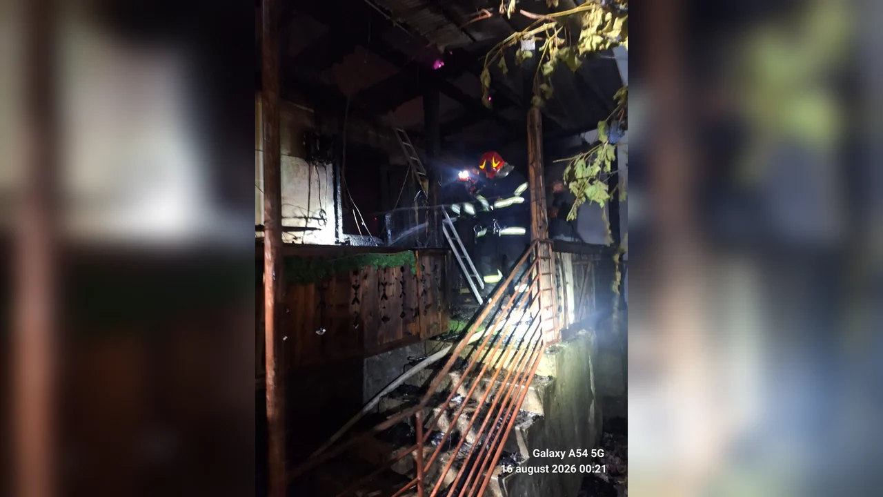 Incendiu la Salva: patru proprietăți, casă afectată 80%, două persoane la spital